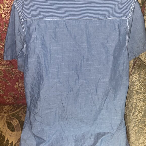 DISNEY PARKS AUTHENTIC WOMEN'S TOP SHORT SLEEVE BUTTON UP SMALL BLUE DENIM SNAP - Picture 2 of 7